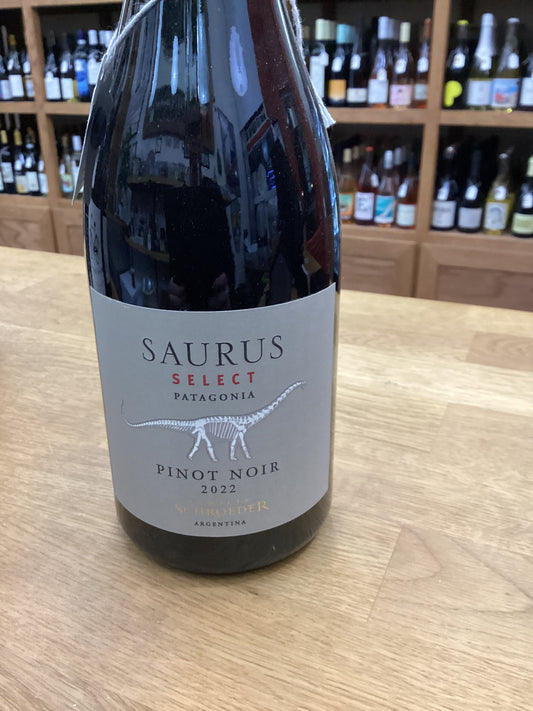 Familia Schroeder - 'Saurus' Select Pinot Noir 2021